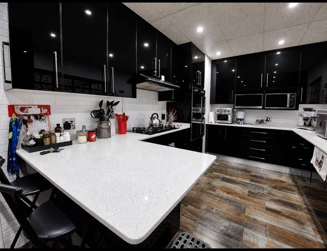 4 BEDROOM HOUSE FOR SALE IN SONLAND PARK